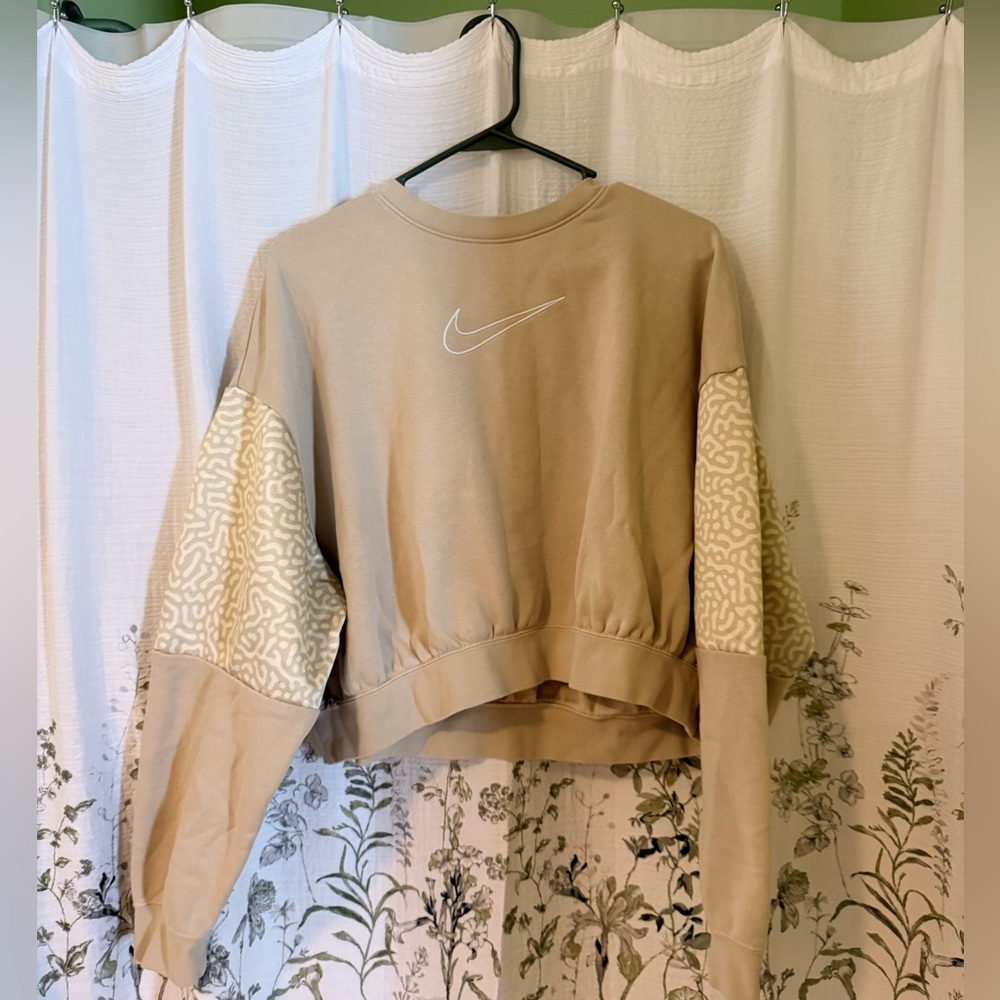 Nike Women's Beige Patterned Sleeve Sweatshirt